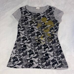 Disney Mickey Mouse Black and Gold Women’s Tee Size XL